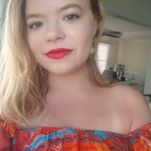 Meet your Posher, Chloé